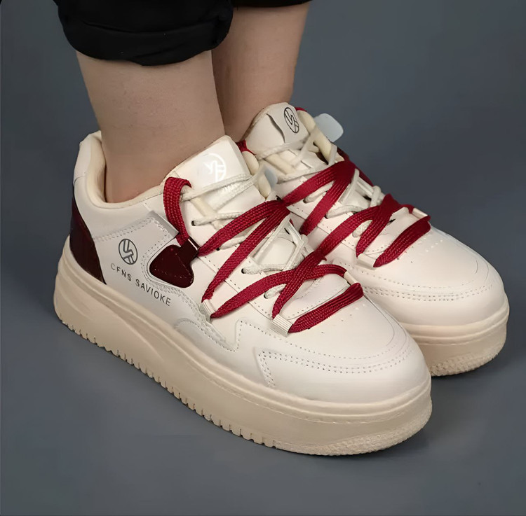 کفش کتونی زنانه مدل ساویک زرشکی