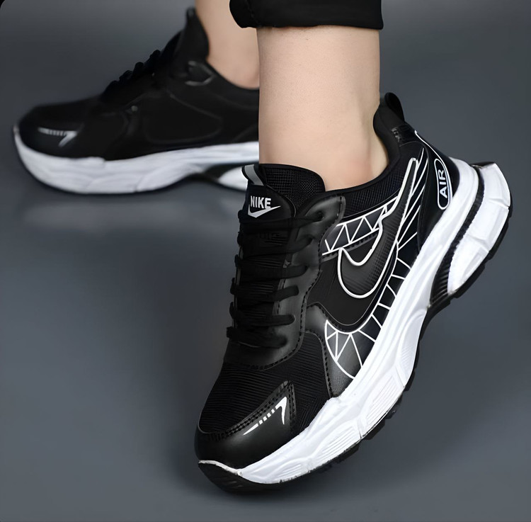 خرید کفش کتونی زنانه نایکی مدل رادیکس