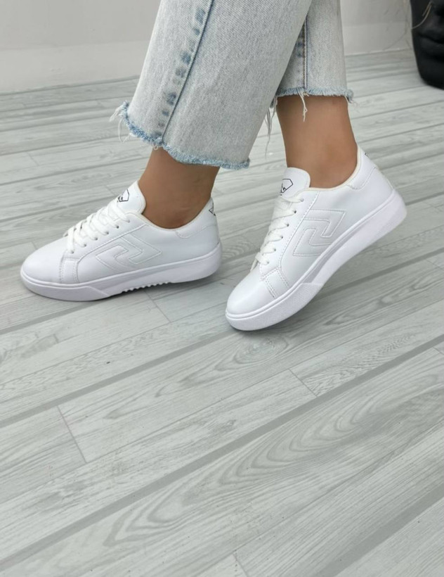 کفش کتونی دخترانه شیک و زیبا مدل سون سفید