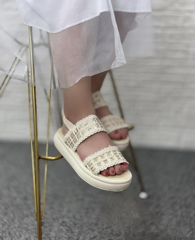 صندل زنانه راحتی مدل پاستیلی رنگی