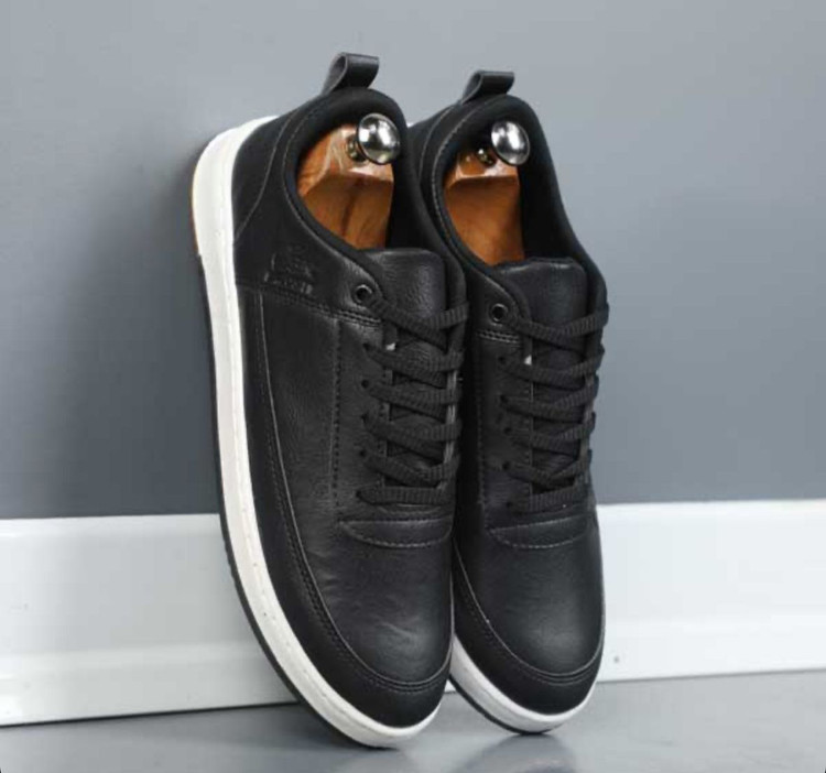 کفش کتونی مردانه طرح لاگوست